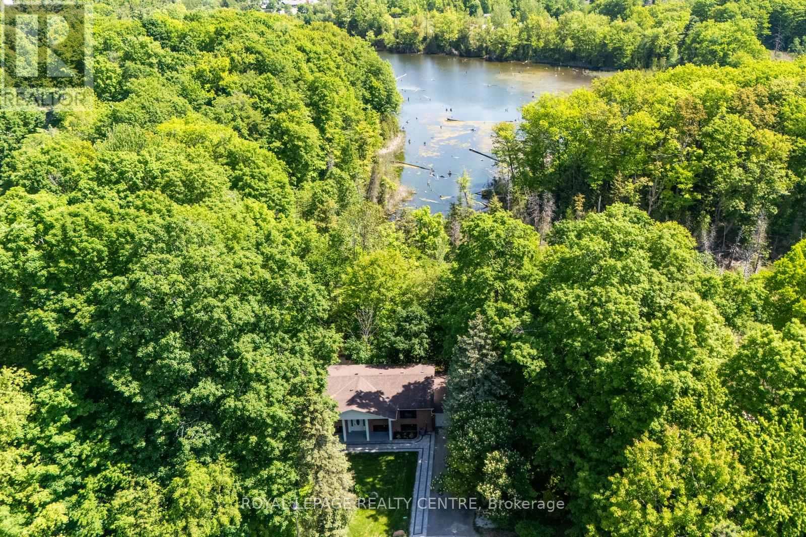 69 Glenda Jane Drive, Milton (Campbellville), Ontario  L0P 1B0 - Photo 2 - W13246922
