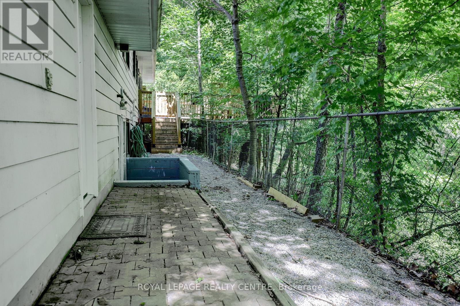 69 Glenda Jane Drive, Milton (Campbellville), Ontario  L0P 1B0 - Photo 35 - W13246922