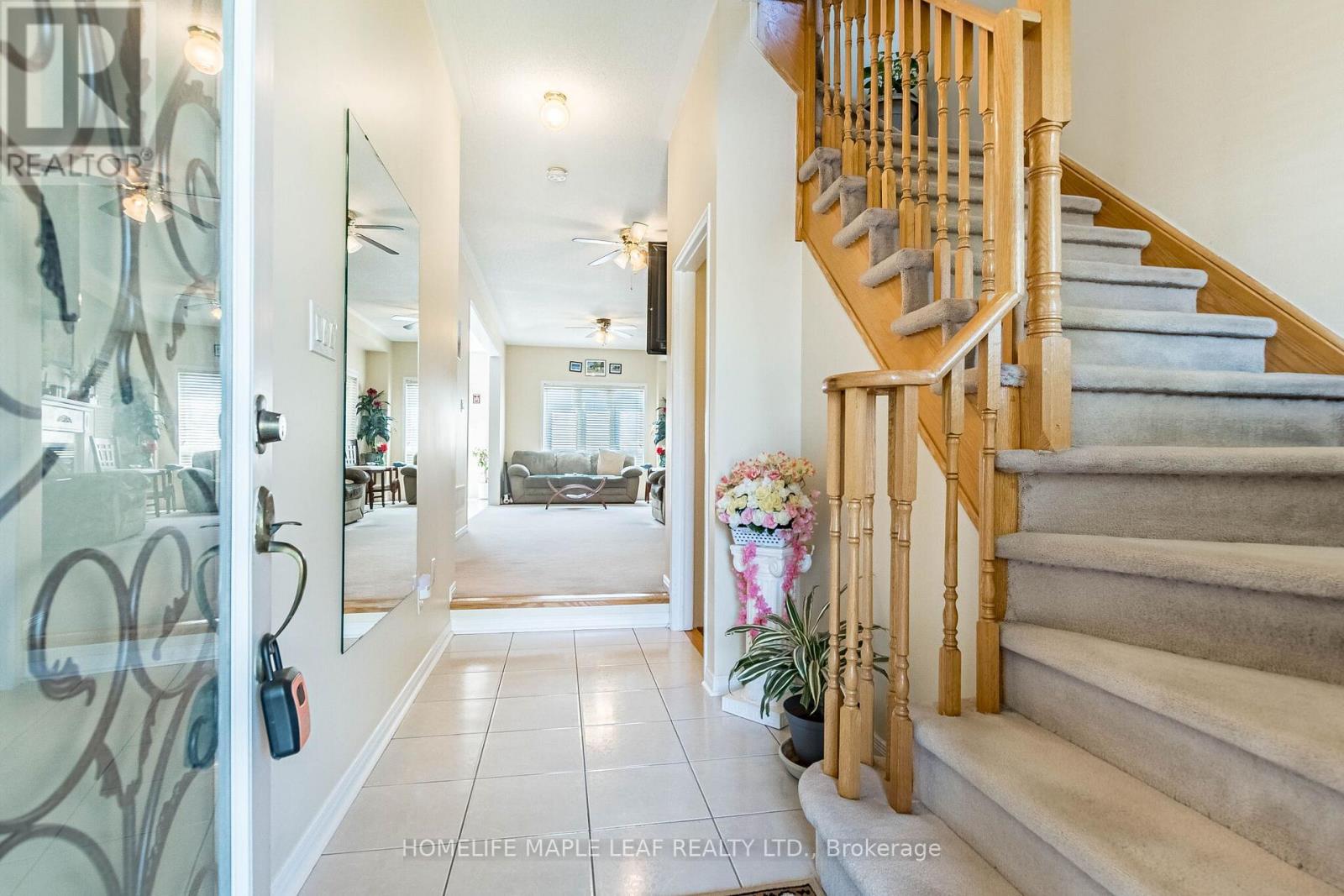 73 Meadowlark Drive, Halton Hills (Georgetown), Ontario  L7G 6N6 - Photo 4 - W13247164