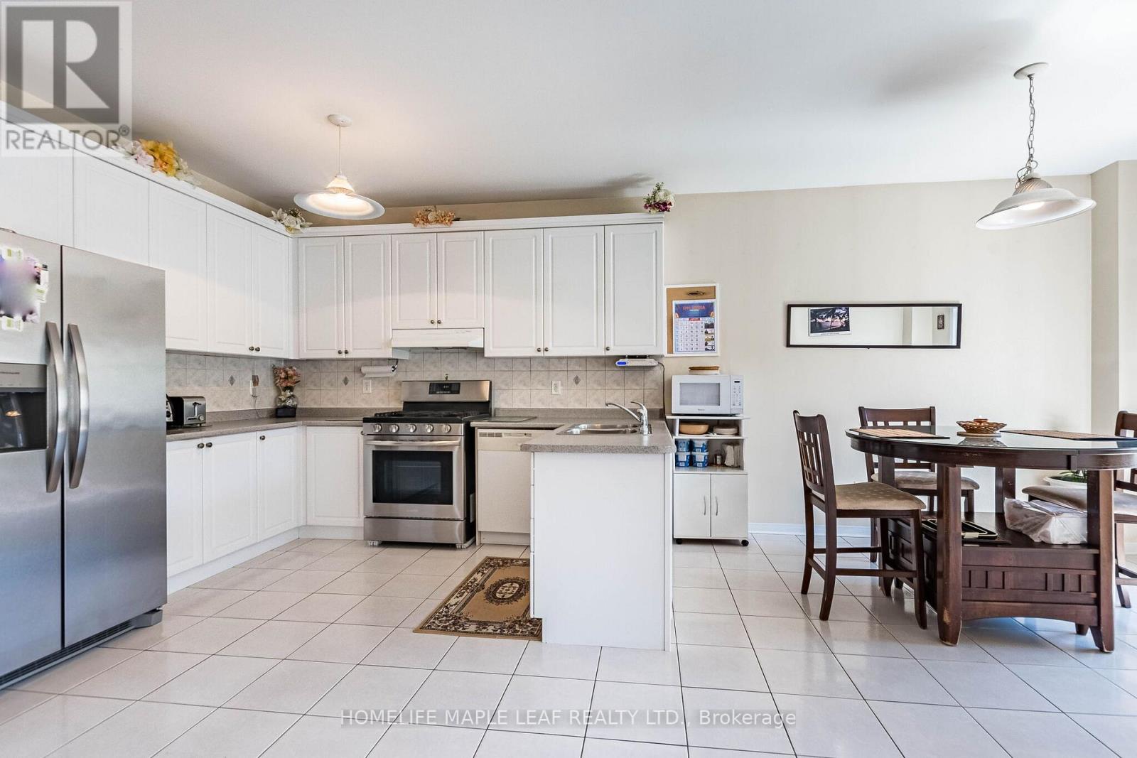 73 Meadowlark Drive, Halton Hills (Georgetown), Ontario  L7G 6N6 - Photo 8 - W13247164