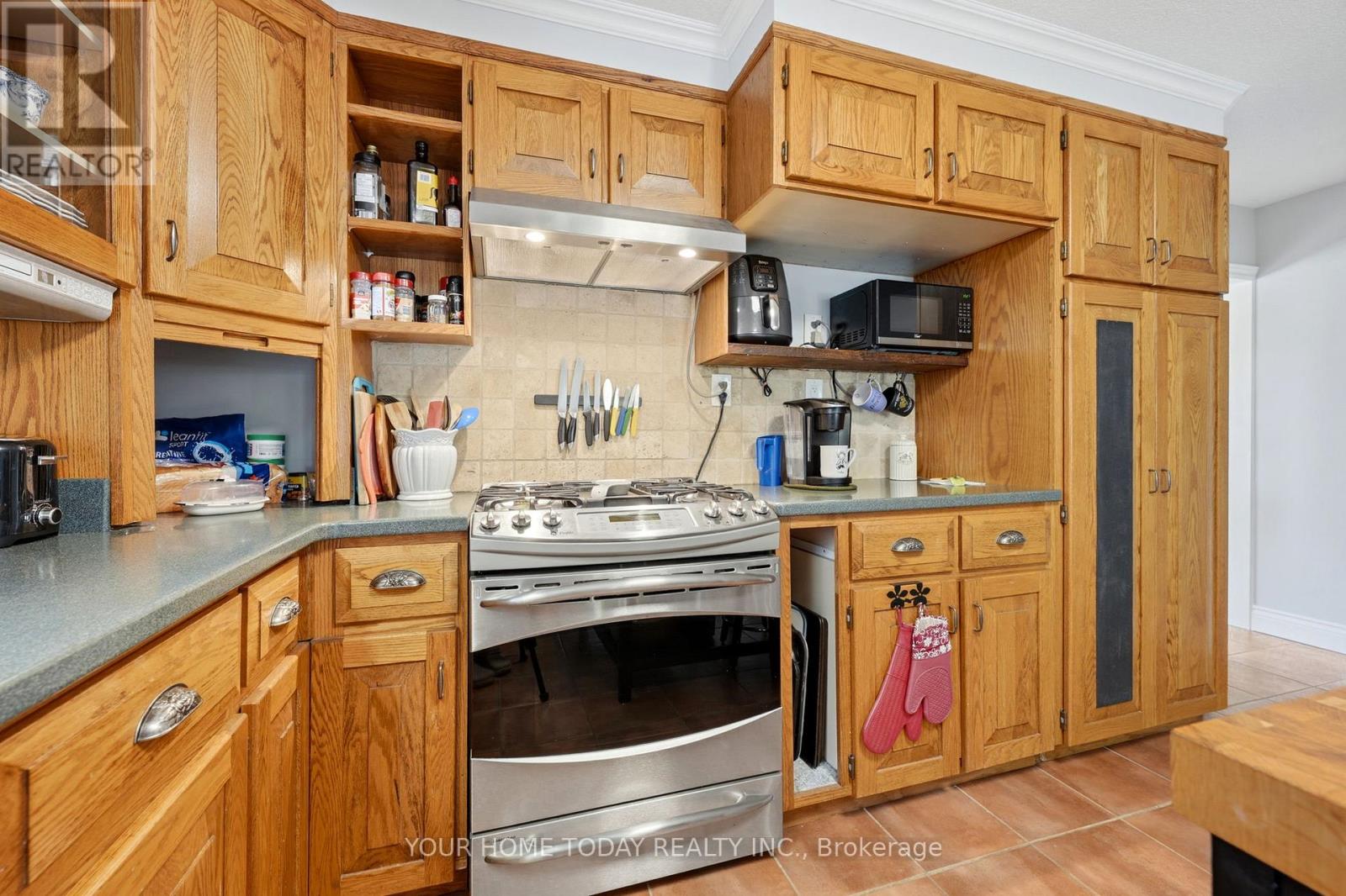 70 Maple Avenue, Halton Hills (Georgetown), Ontario  L7G 1X7 - Photo 10 - W13249728