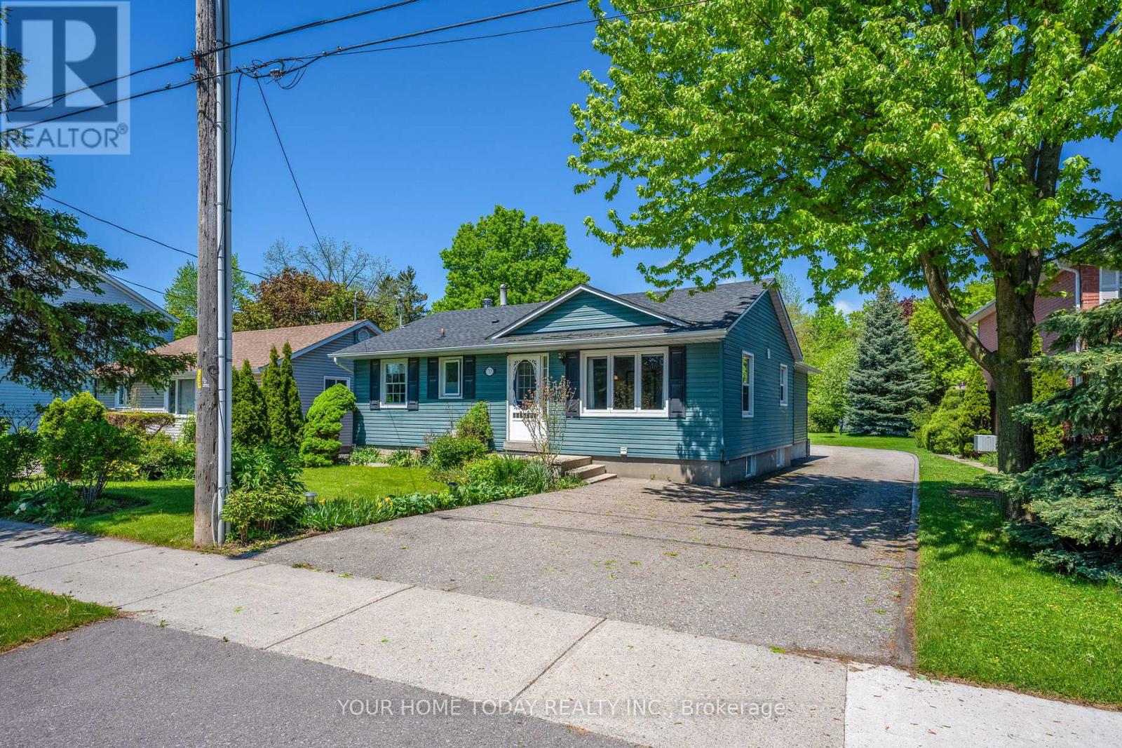 70 Maple Avenue, Halton Hills (Georgetown), Ontario  L7G 1X7 - Photo 3 - W13249728