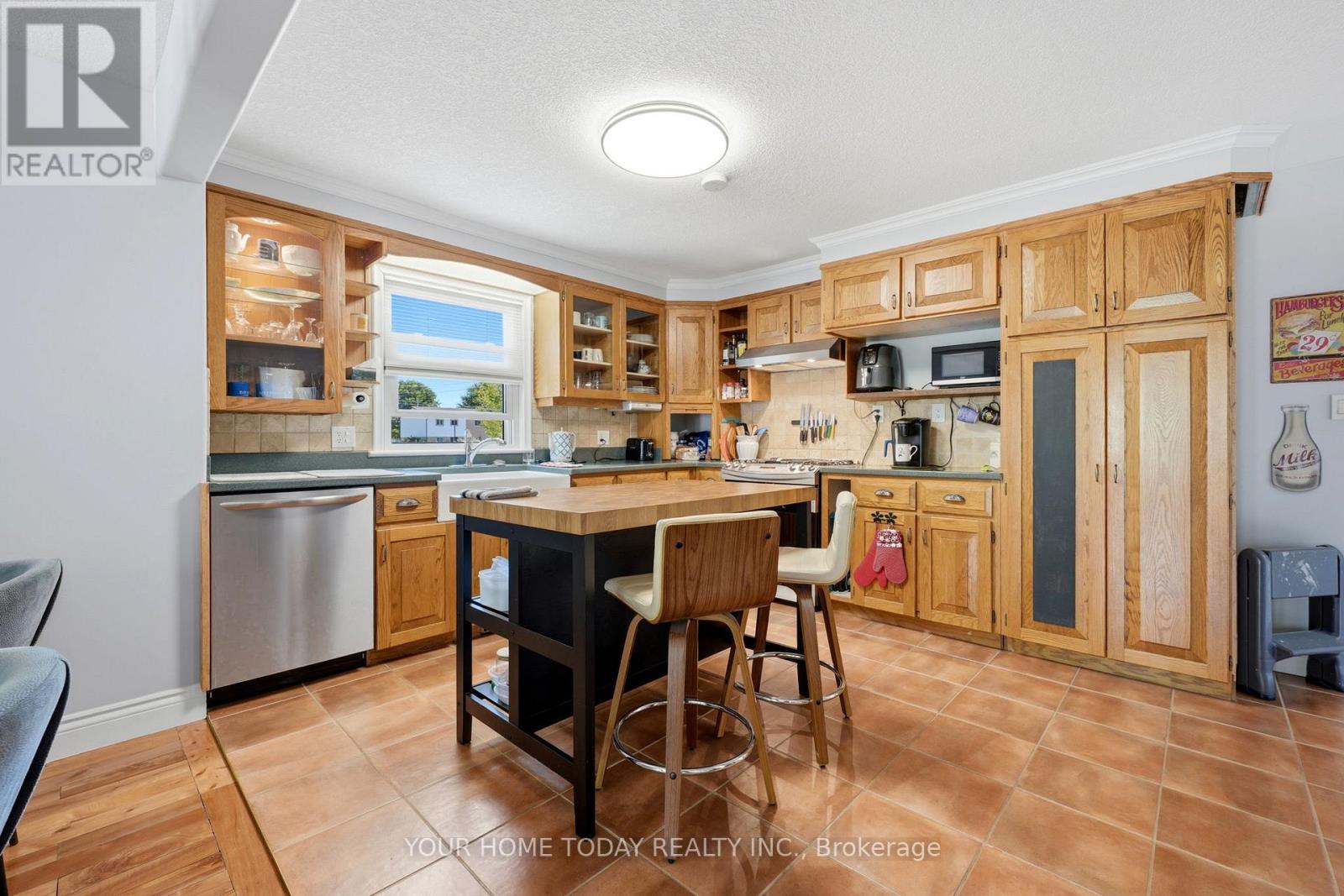 70 Maple Avenue, Halton Hills (Georgetown), Ontario  L7G 1X7 - Photo 8 - W13249728
