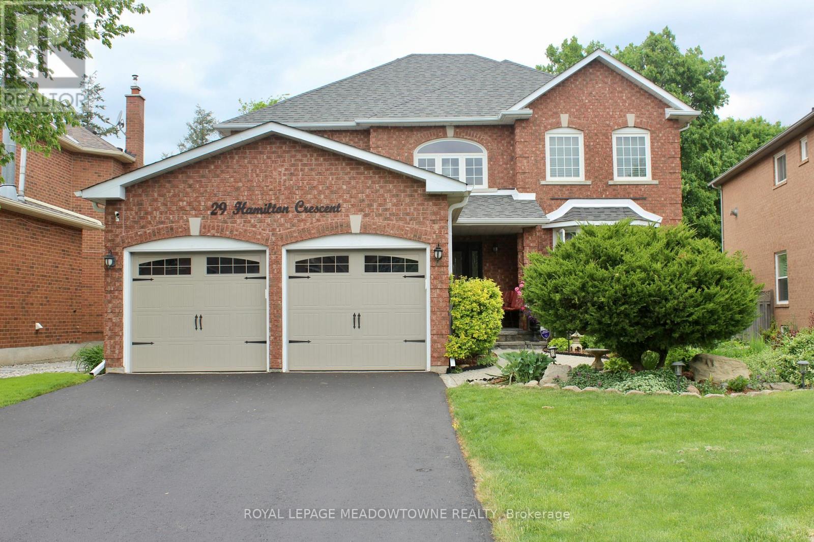 29 Hamilton Crescent, Halton Hills (Georgetown), Ontario  L7G 5K9 - Photo 1 - W13417706