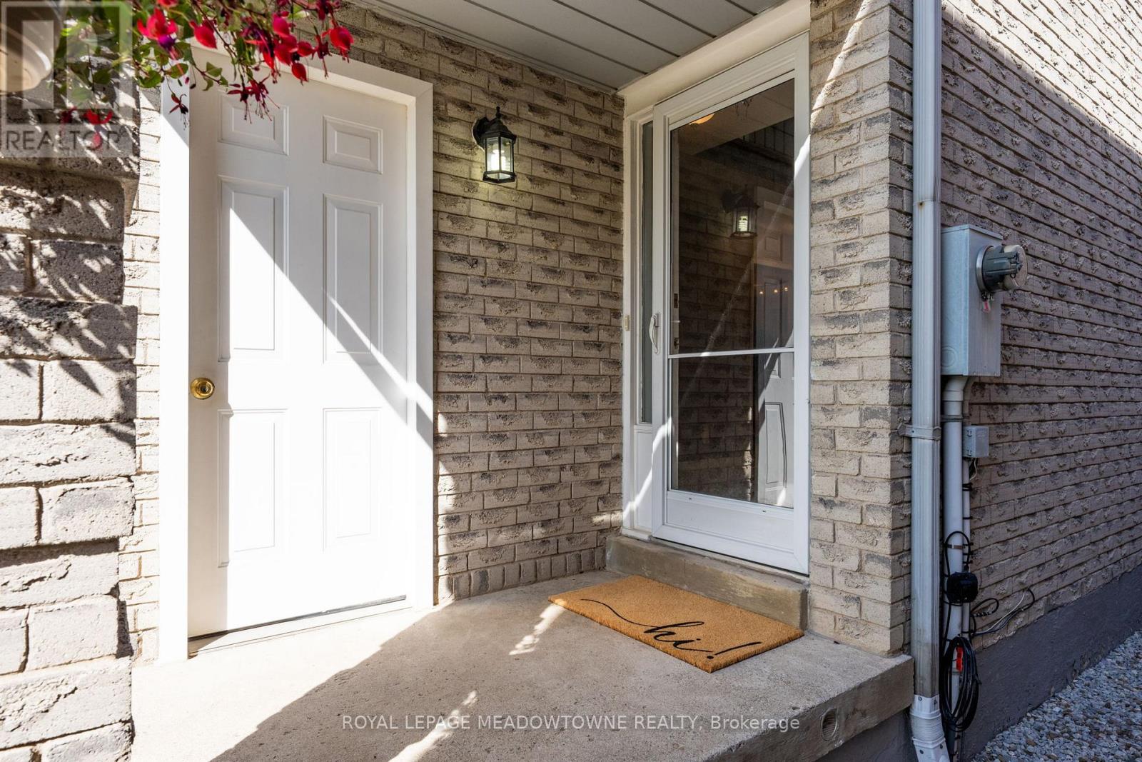 18 Mckinnon Avenue, Halton Hills (Georgetown), Ontario  L7G 5H5 - Photo 2 - W13418472