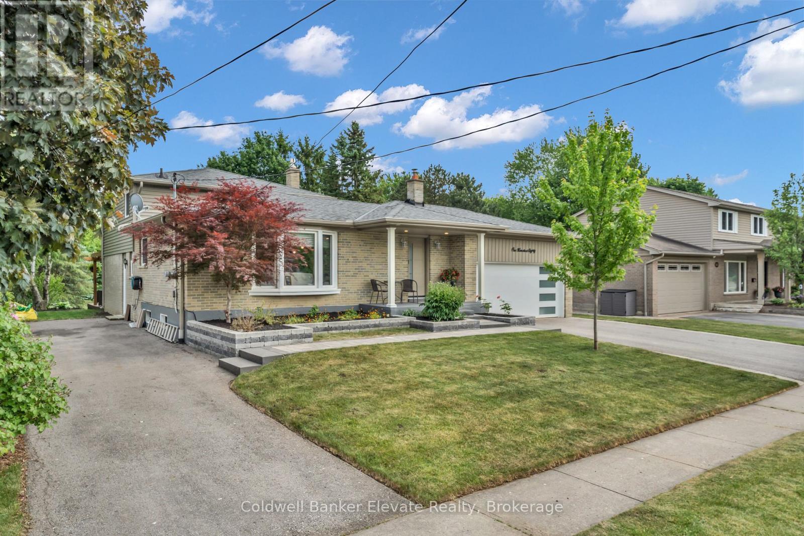 180 Rexway Drive, Halton Hills (Georgetown), Ontario  L7G 1S3 - Photo 2 - W13418738