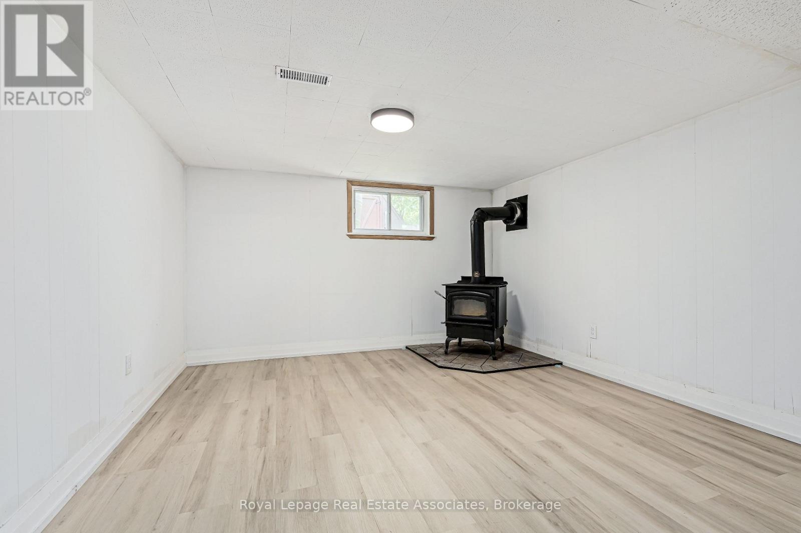 18 Shelley Street, Halton Hills (Georgetown), Ontario  L7G 3W9 - Photo 13 - W13418836