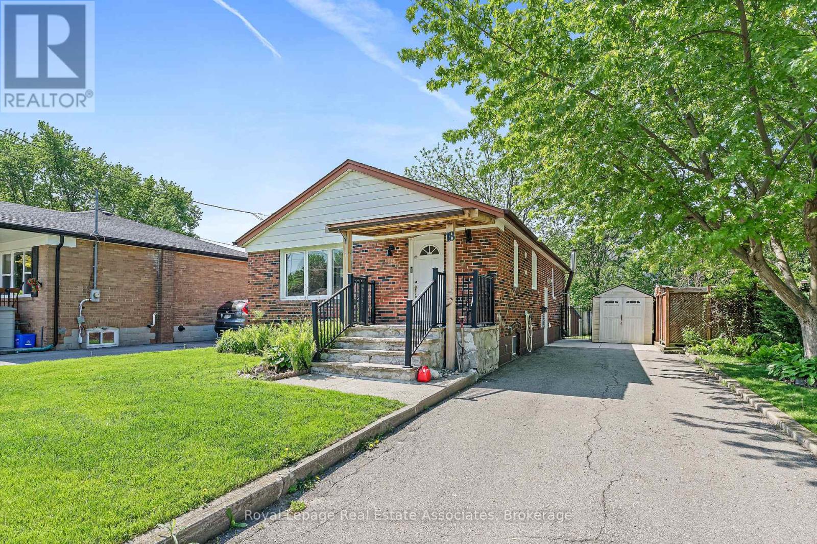 18 Shelley Street, Halton Hills (Georgetown), Ontario  L7G 3W9 - Photo 2 - W13418836