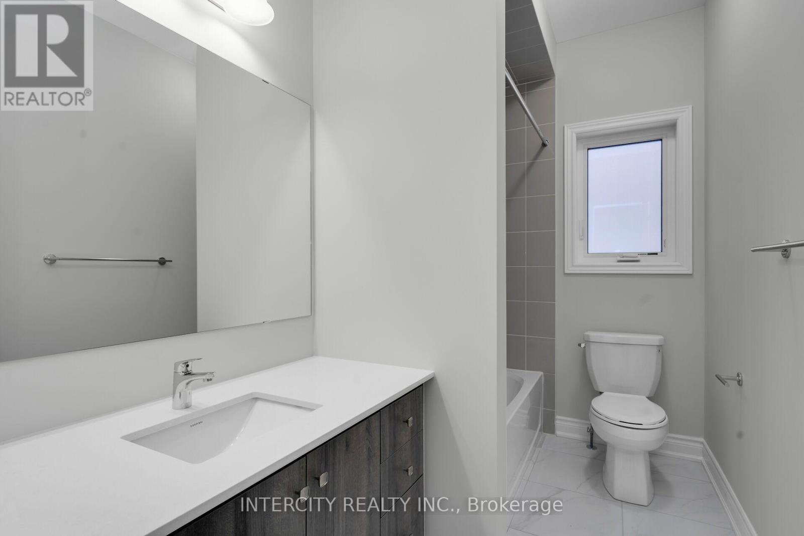 3 Ruby Lane, Halton Hills (Georgetown), Ontario  L7G 0H6 - Photo 15 - W13419300