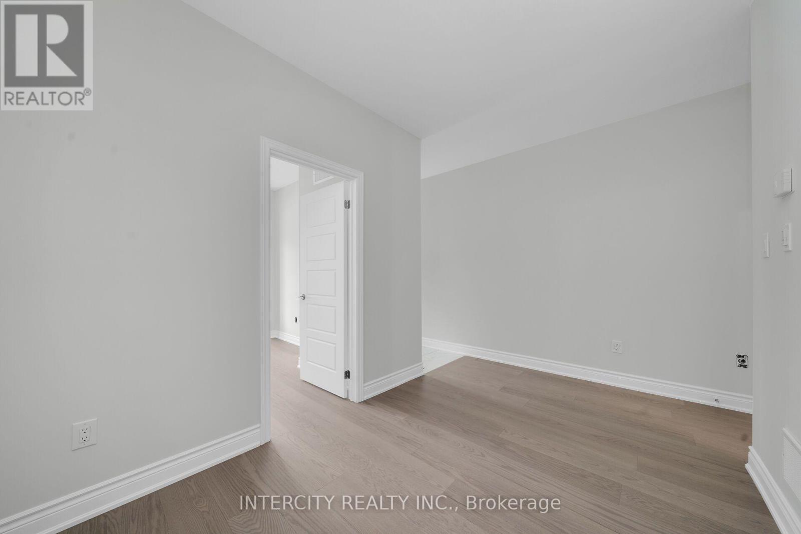 3 Ruby Lane, Halton Hills (Georgetown), Ontario  L7G 0H6 - Photo 5 - W13419300