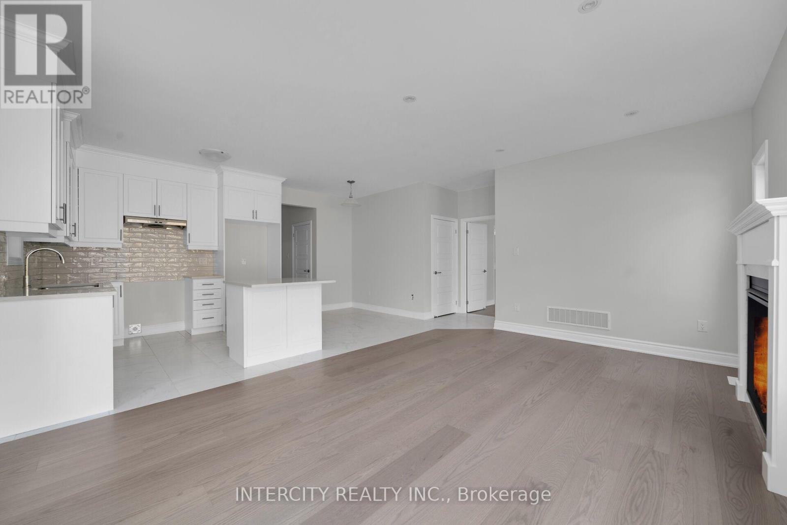3 Ruby Lane, Halton Hills (Georgetown), Ontario  L7G 0H6 - Photo 8 - W13419300