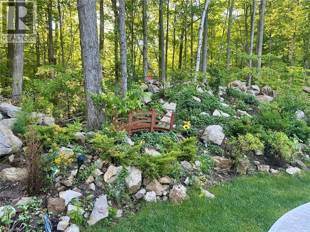 13 Timberrun Court, Hamilton, Ontario  L0P 1B0 - Photo 34 - 40838257