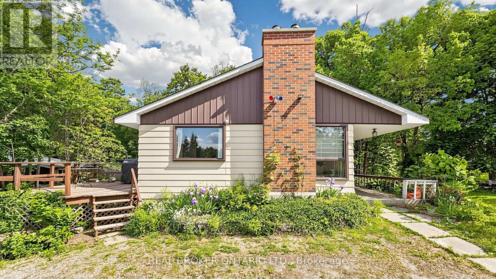 13958 Trafalgar Road, Halton Hills (Rural Halton Hills), Ontario  L7G 4S4 - Photo 2 - W13423028