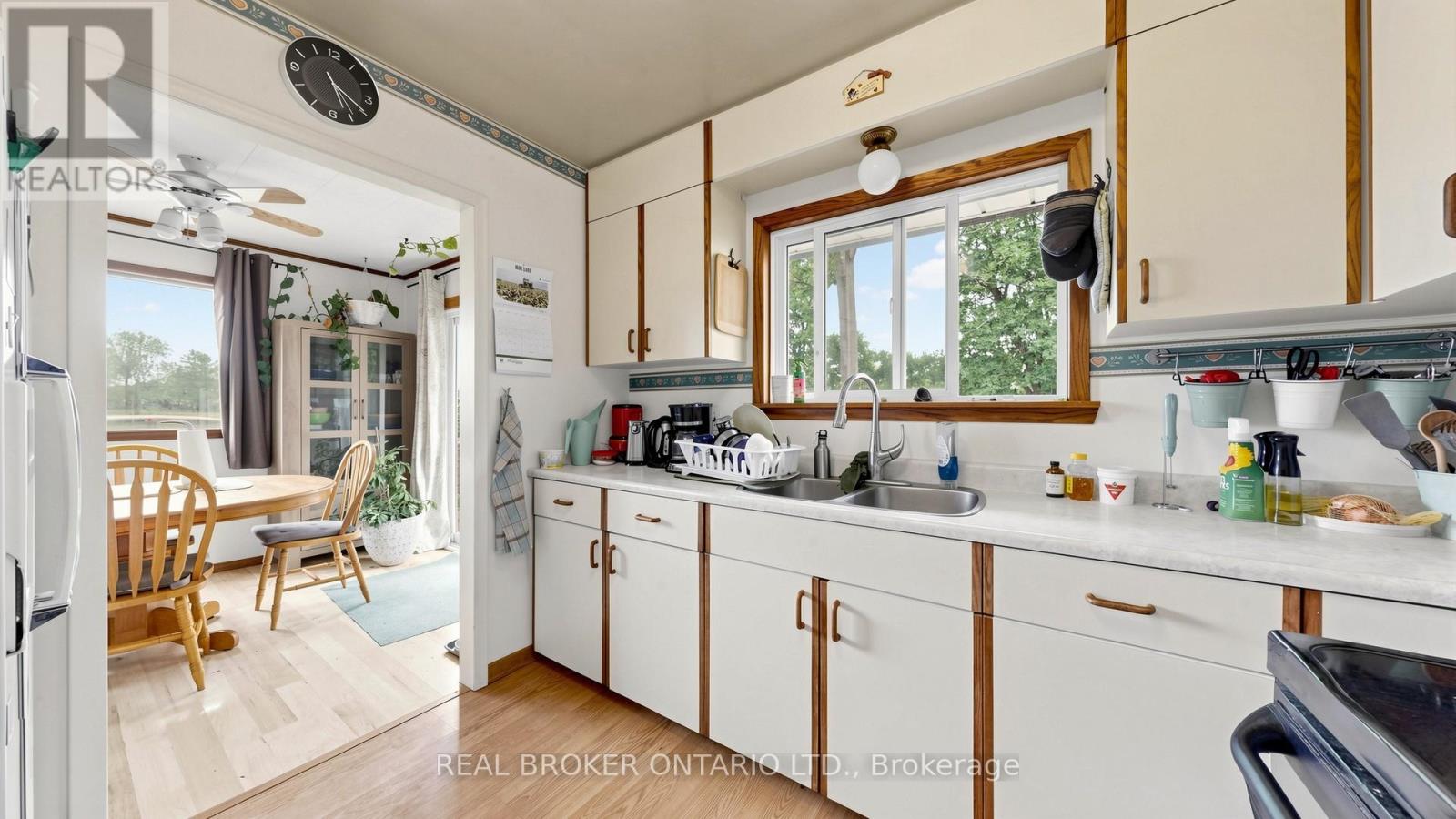 13958 Trafalgar Road, Halton Hills (Rural Halton Hills), Ontario  L7G 4S4 - Photo 8 - W13423028