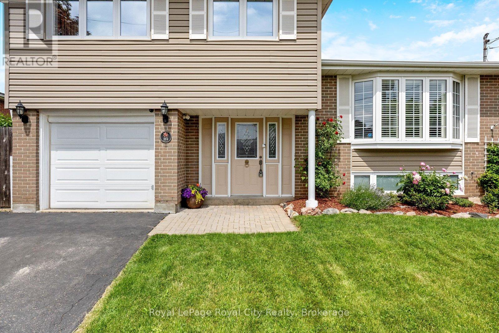 89 Joycelyn Crescent, Halton Hills (Georgetown), Ontario  L7G 2S6 - Photo 4 - W13424110