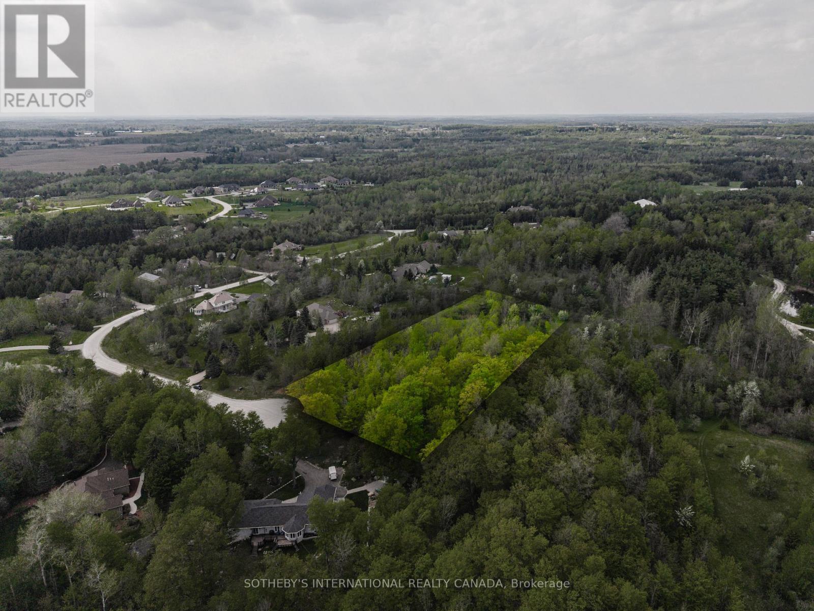 15 Morgan Drive, Halton Hills (Rural Halton Hills), Ontario  L7J 2L7 - Photo 1 - W13425296