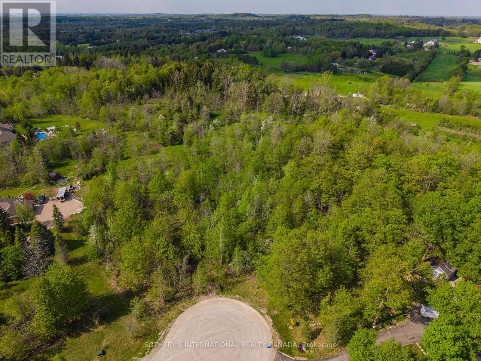 15 Morgan Drive, Halton Hills (Rural Halton Hills), Ontario  L7J 2L7 - Photo 10 - W13425296
