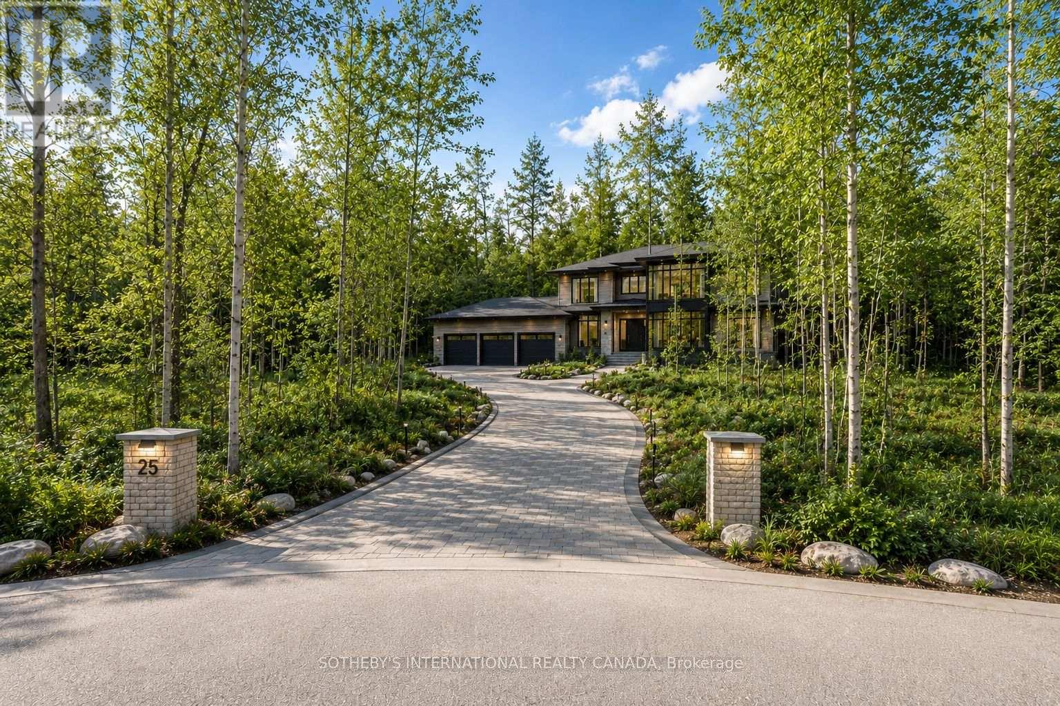 15 Morgan Drive, Halton Hills (Rural Halton Hills), Ontario  L7J 2L7 - Photo 2 - W13425296