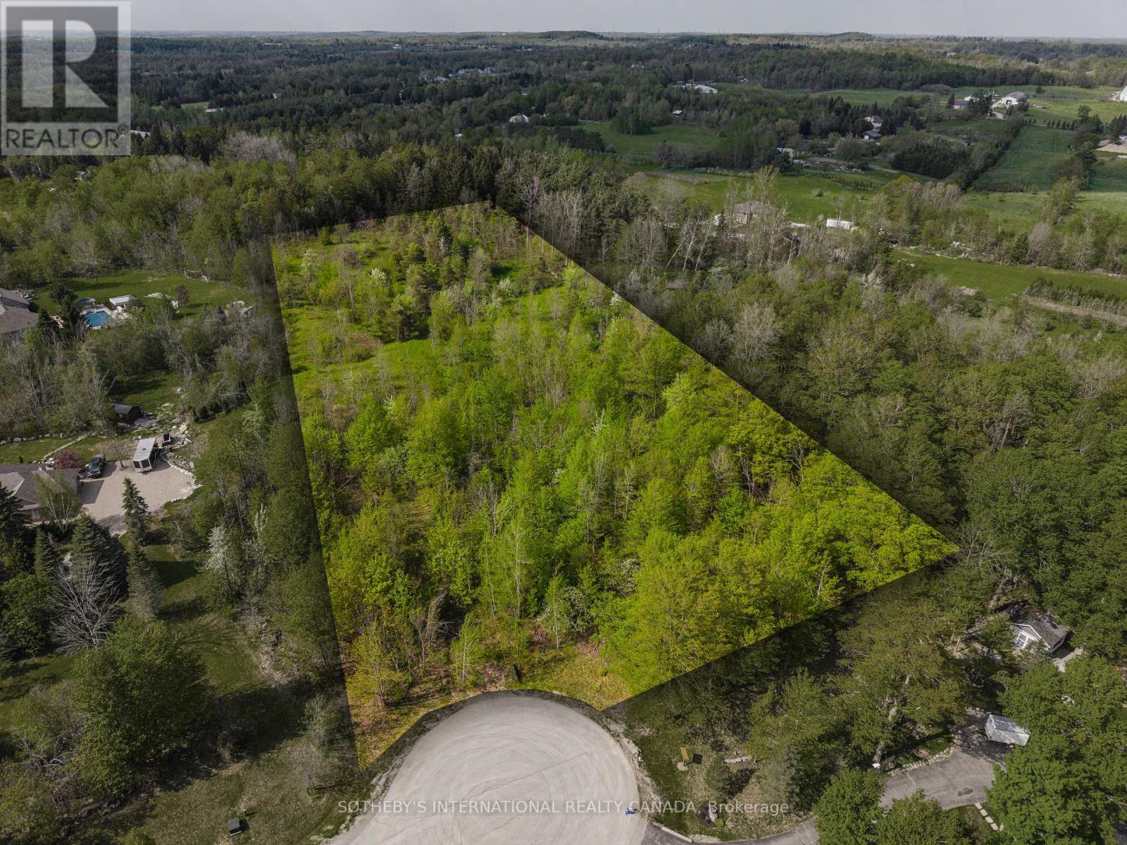 15 Morgan Drive, Halton Hills (Rural Halton Hills), Ontario  L7J 2L7 - Photo 5 - W13425296