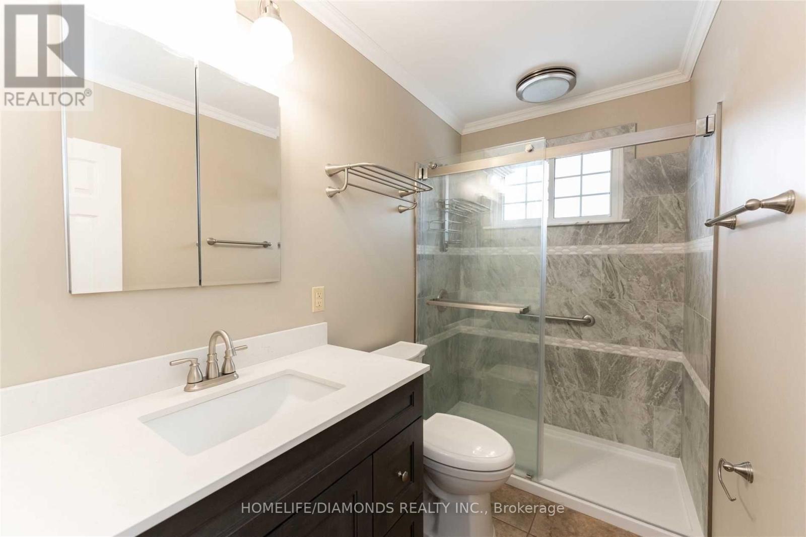Upper - 87 Raylawn Crescent, Halton Hills (Georgetown), Ontario  L7G 4M6 - Photo 13 - W13426686