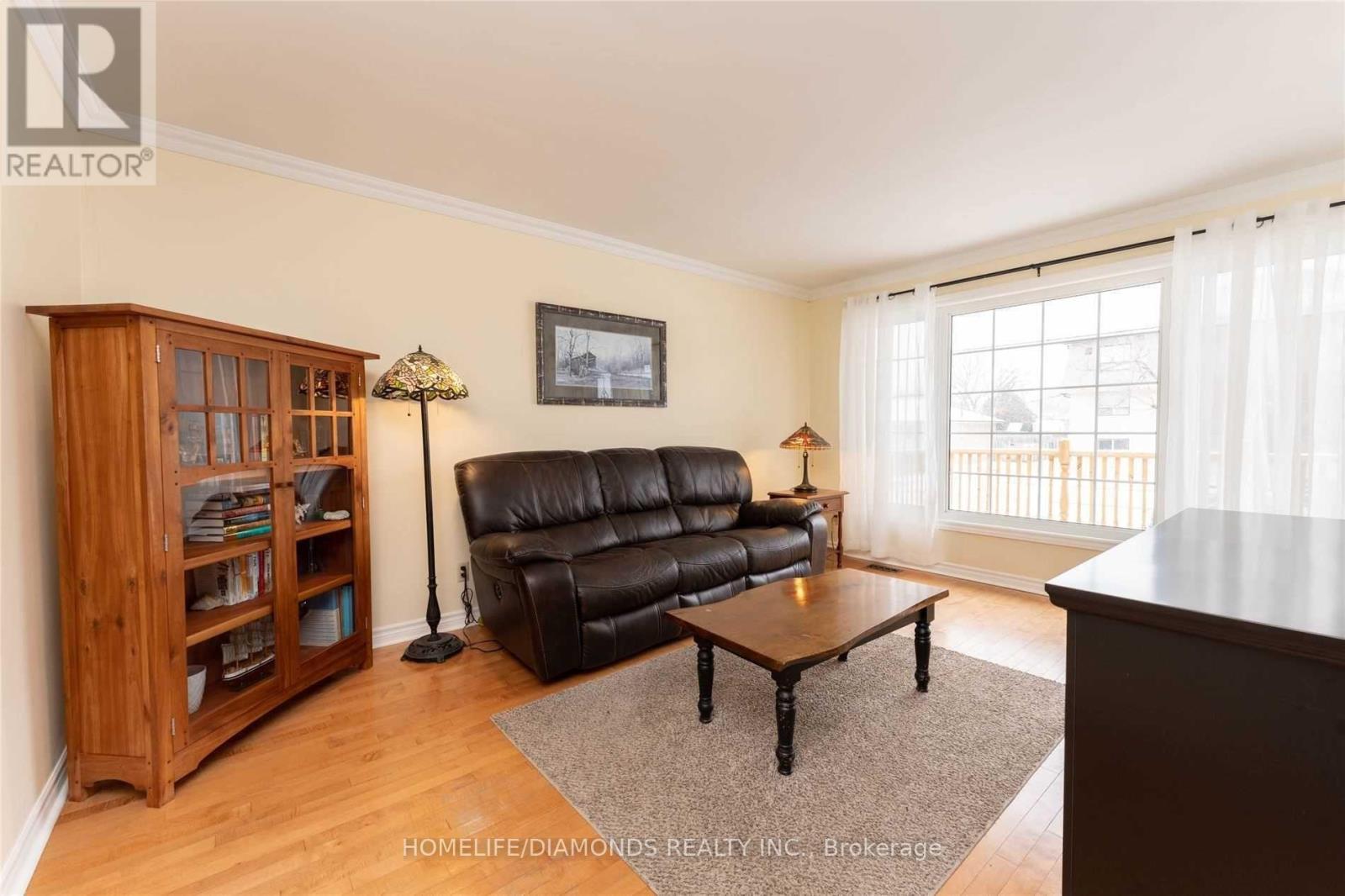 Upper - 87 Raylawn Crescent, Halton Hills (Georgetown), Ontario  L7G 4M6 - Photo 5 - W13426686