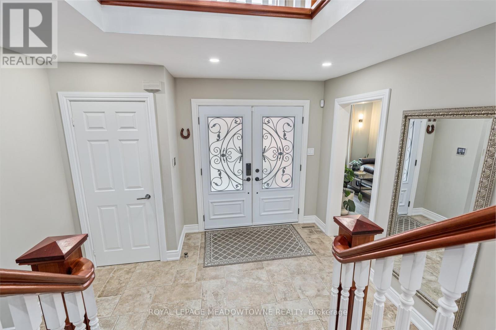 63 Craig Crescent, Halton Hills (Georgetown), Ontario  L7G 5L4 - Photo 5 - W13430774