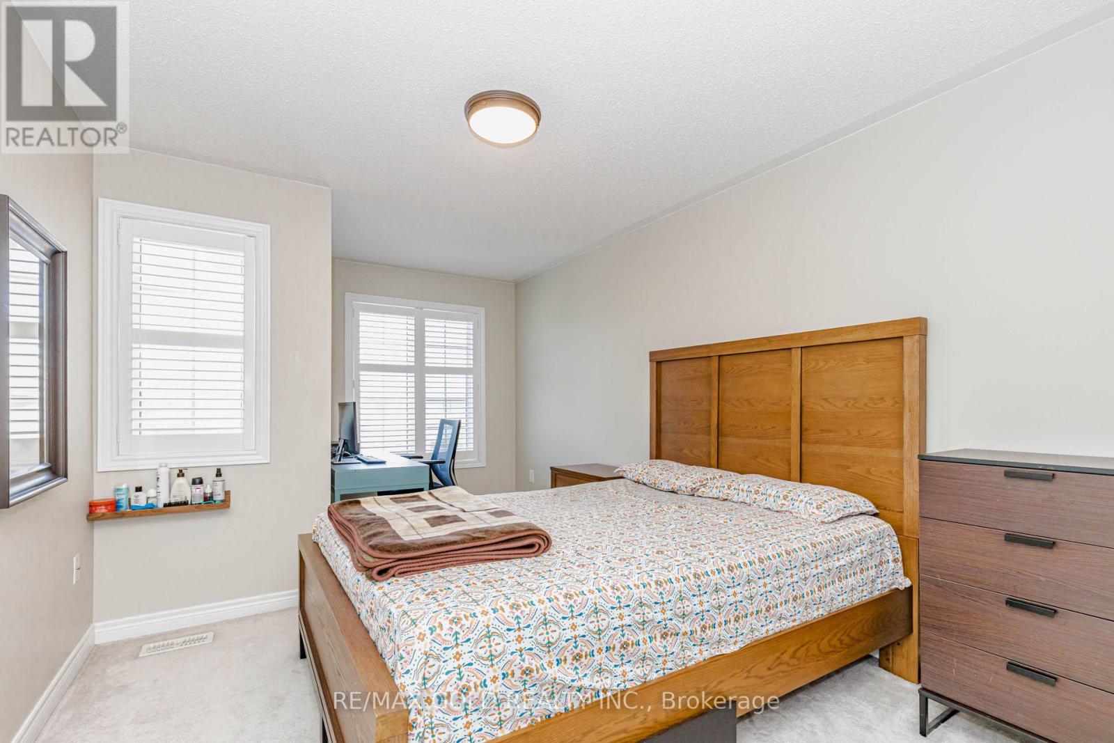 65 Niagara Trail, Halton Hills (Georgetown), Ontario  L7G 0A7 - Photo 14 - W13432736