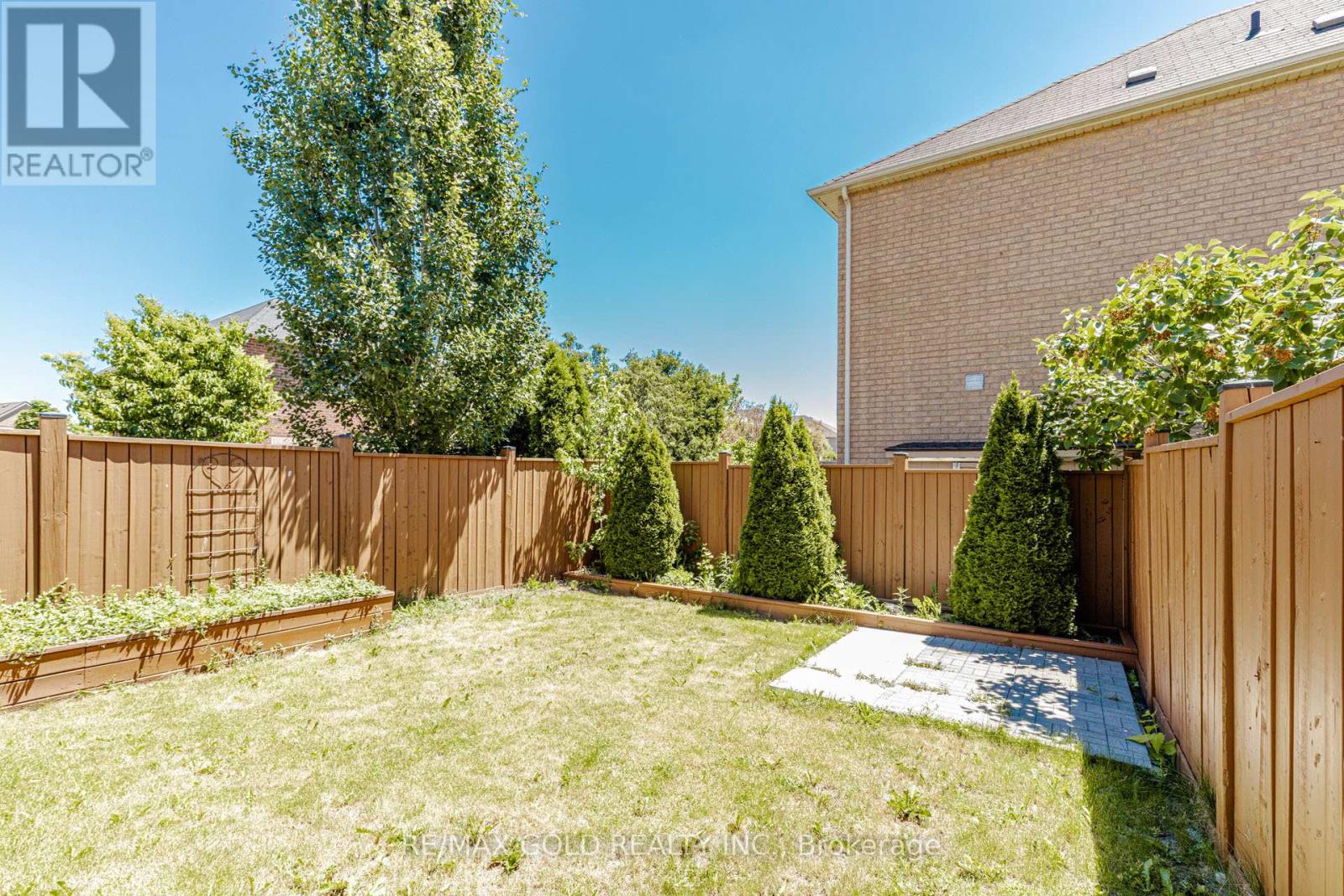65 Niagara Trail, Halton Hills (Georgetown), Ontario  L7G 0A7 - Photo 4 - W13432736