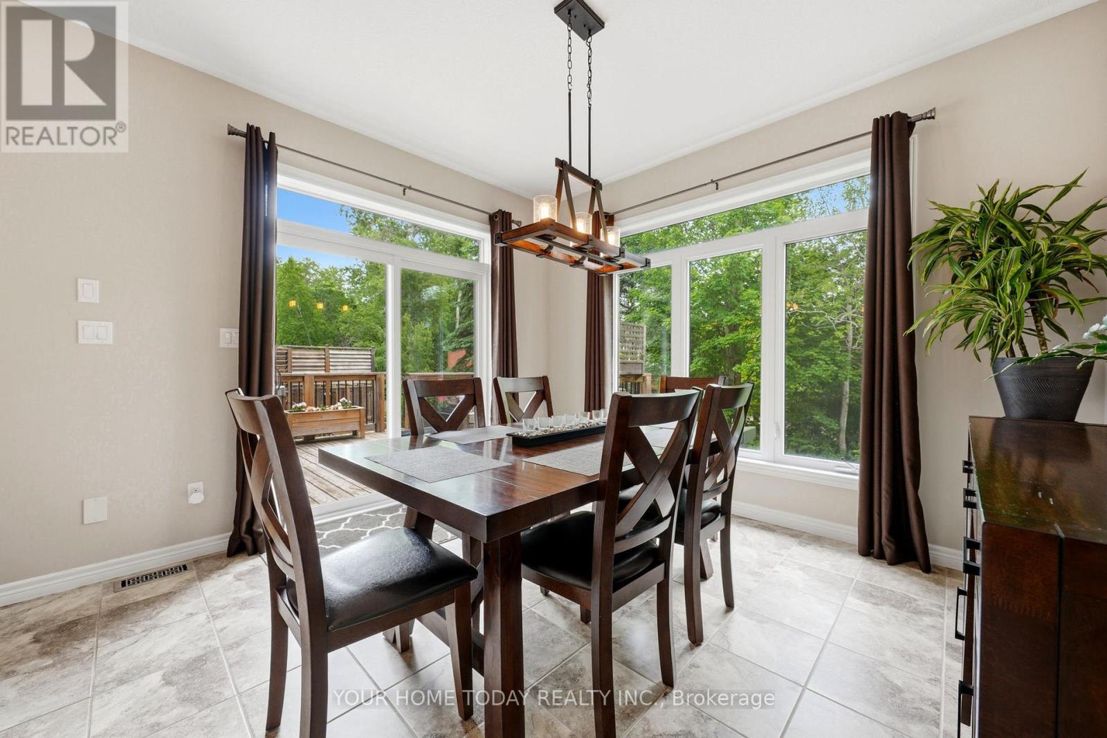 8 Trinity Court, Halton Hills (Ac Acton), Ontario  L7J 0A2 - Photo 17 - W13436728