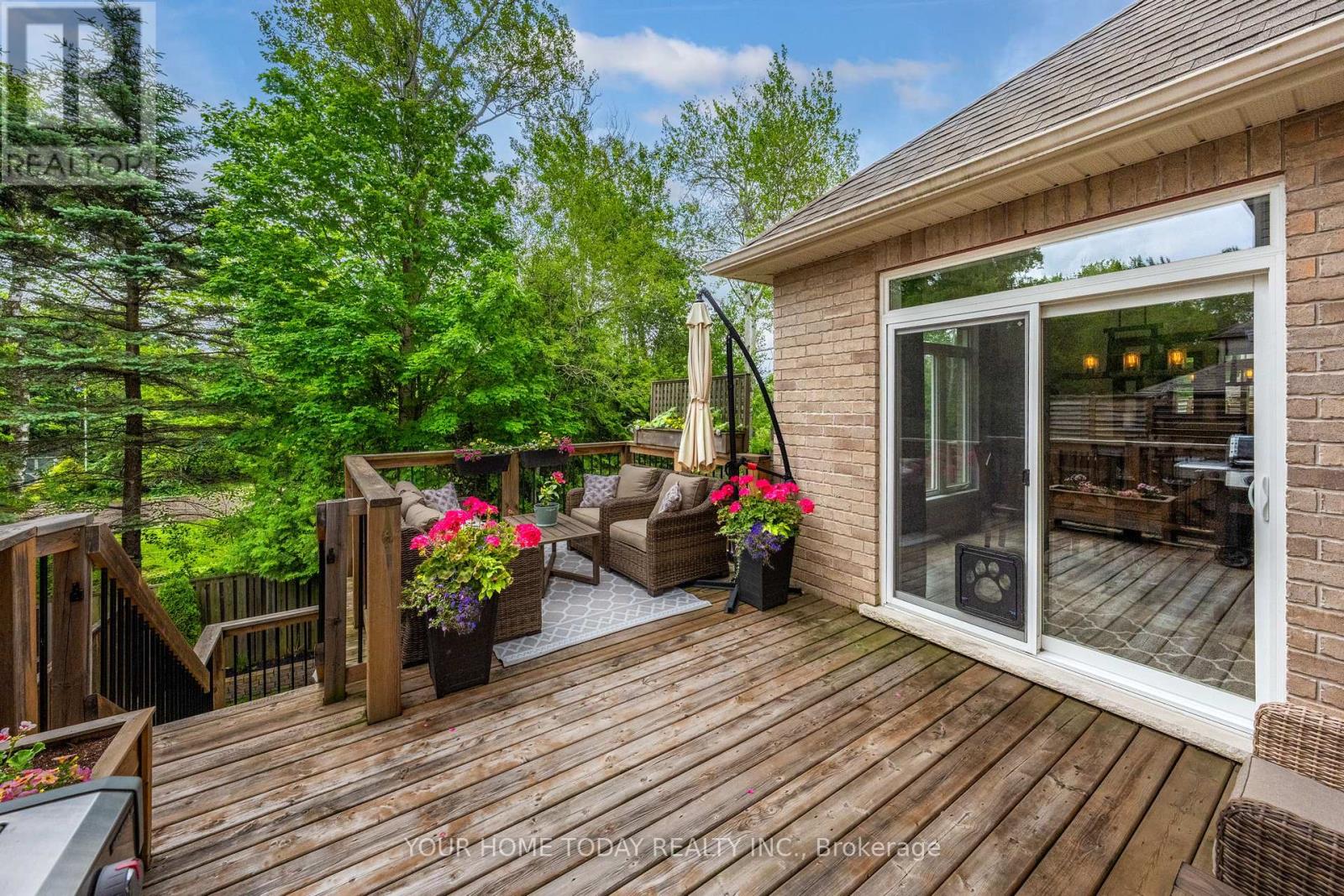 8 Trinity Court, Halton Hills (Ac Acton), Ontario  L7J 0A2 - Photo 21 - W13436728