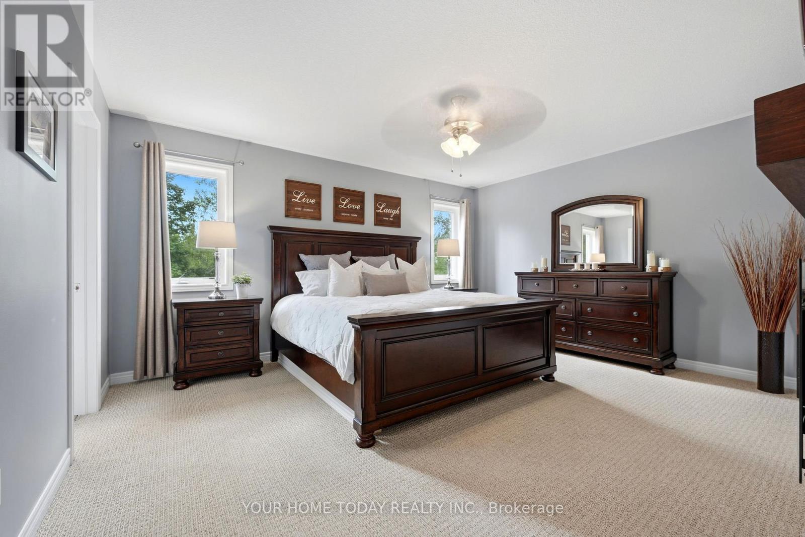 8 Trinity Court, Halton Hills (Ac Acton), Ontario  L7J 0A2 - Photo 26 - W13436728