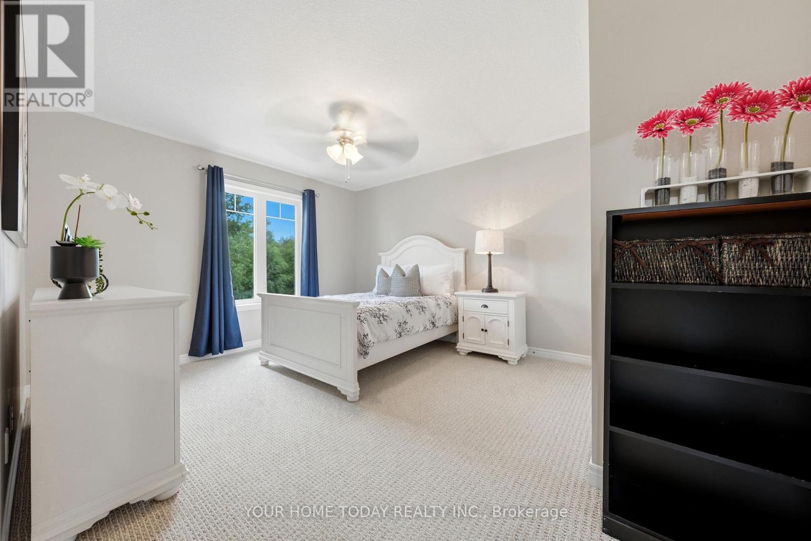 8 Trinity Court, Halton Hills (Ac Acton), Ontario  L7J 0A2 - Photo 31 - W13436728