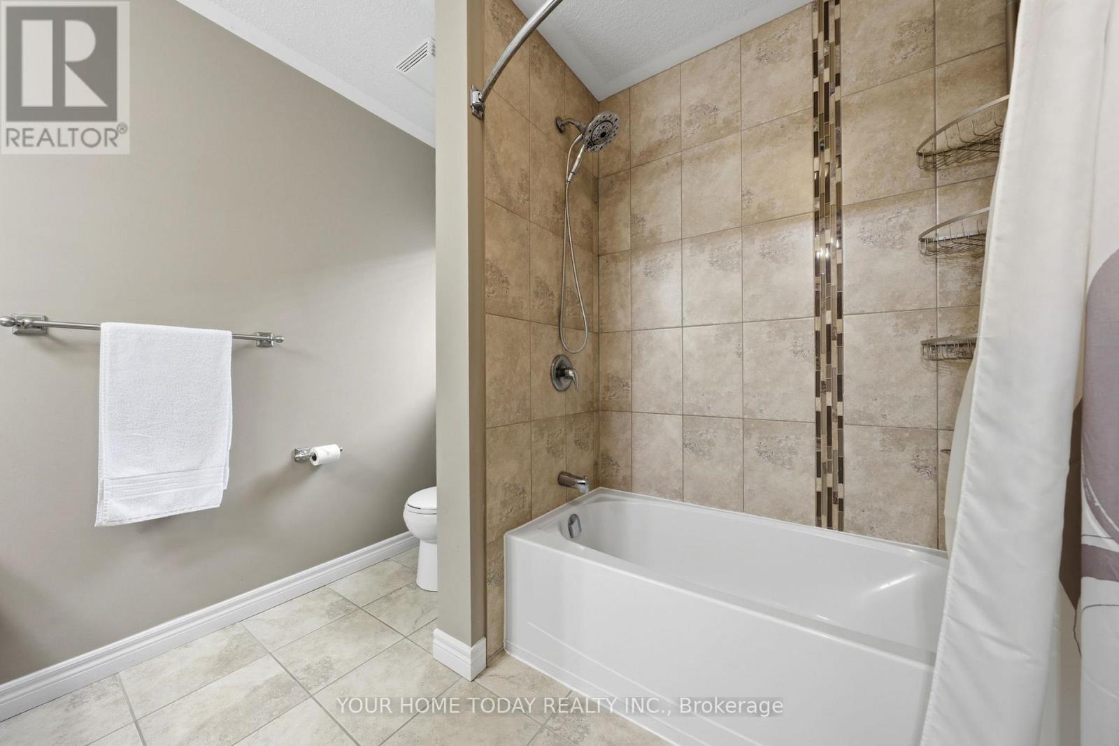 8 Trinity Court, Halton Hills (Ac Acton), Ontario  L7J 0A2 - Photo 33 - W13436728