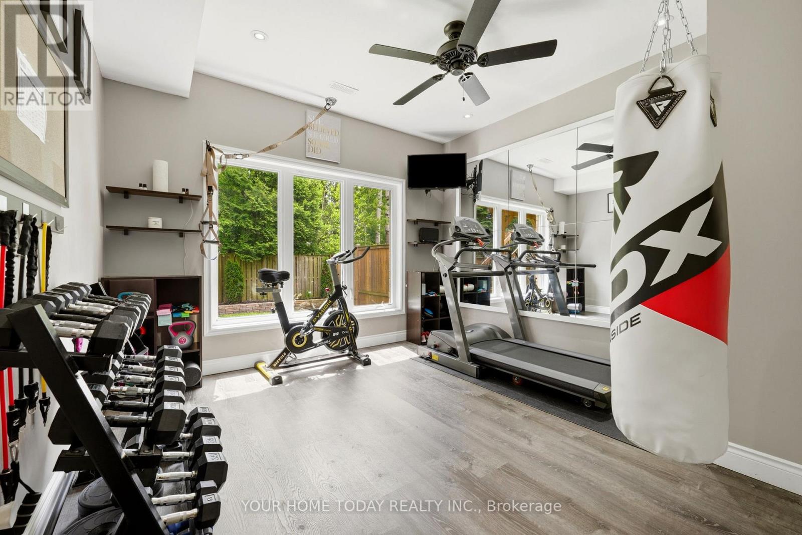 8 Trinity Court, Halton Hills (Ac Acton), Ontario  L7J 0A2 - Photo 38 - W13436728