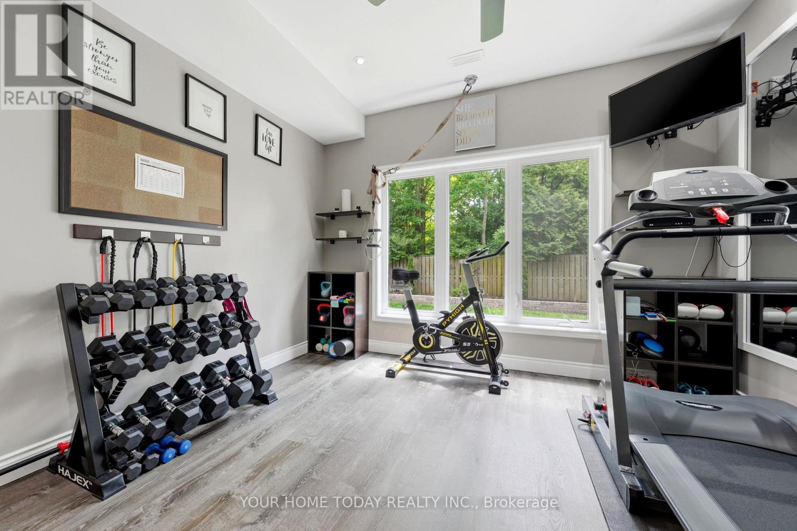 8 Trinity Court, Halton Hills (Ac Acton), Ontario  L7J 0A2 - Photo 39 - W13436728