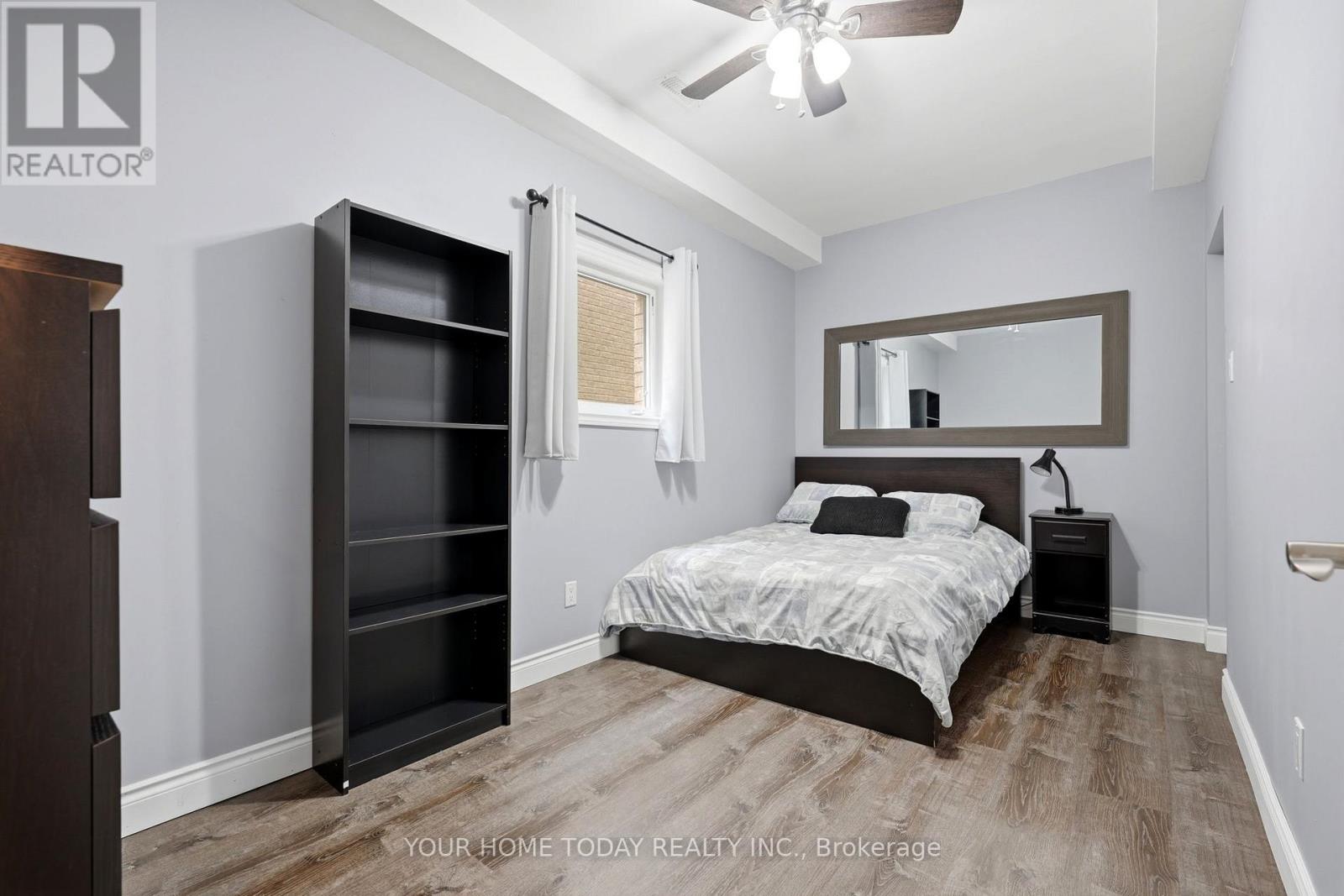 8 Trinity Court, Halton Hills (Ac Acton), Ontario  L7J 0A2 - Photo 40 - W13436728