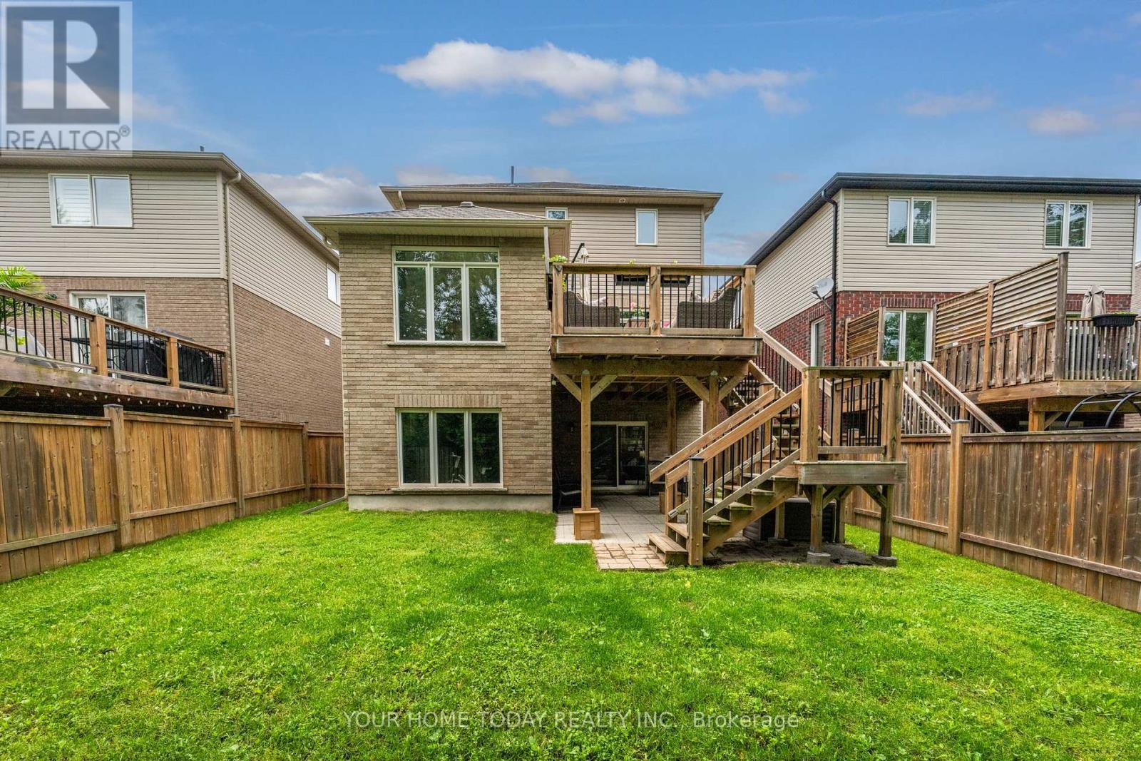 8 Trinity Court, Halton Hills (Ac Acton), Ontario  L7J 0A2 - Photo 43 - W13436728