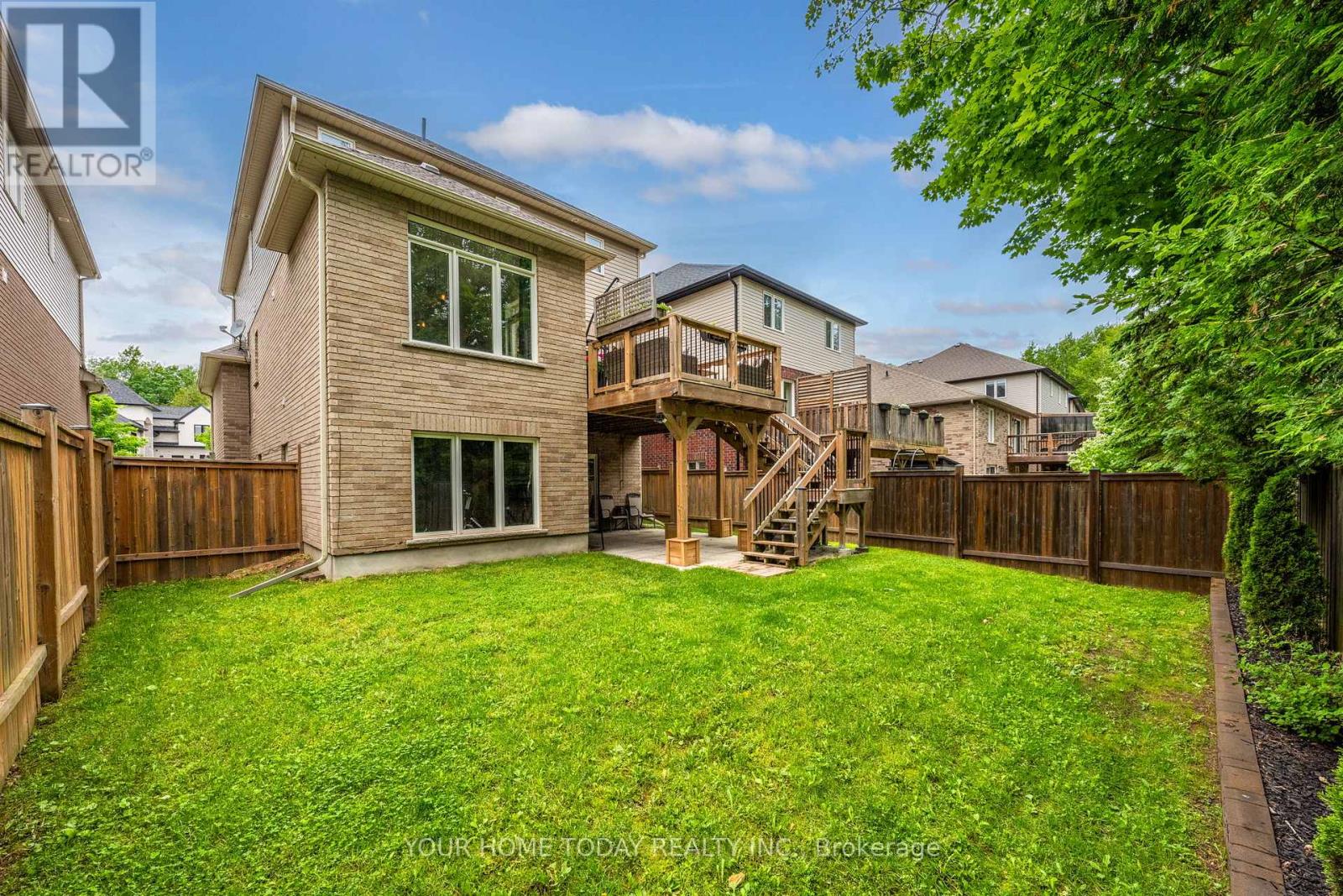 8 Trinity Court, Halton Hills (Ac Acton), Ontario  L7J 0A2 - Photo 44 - W13436728