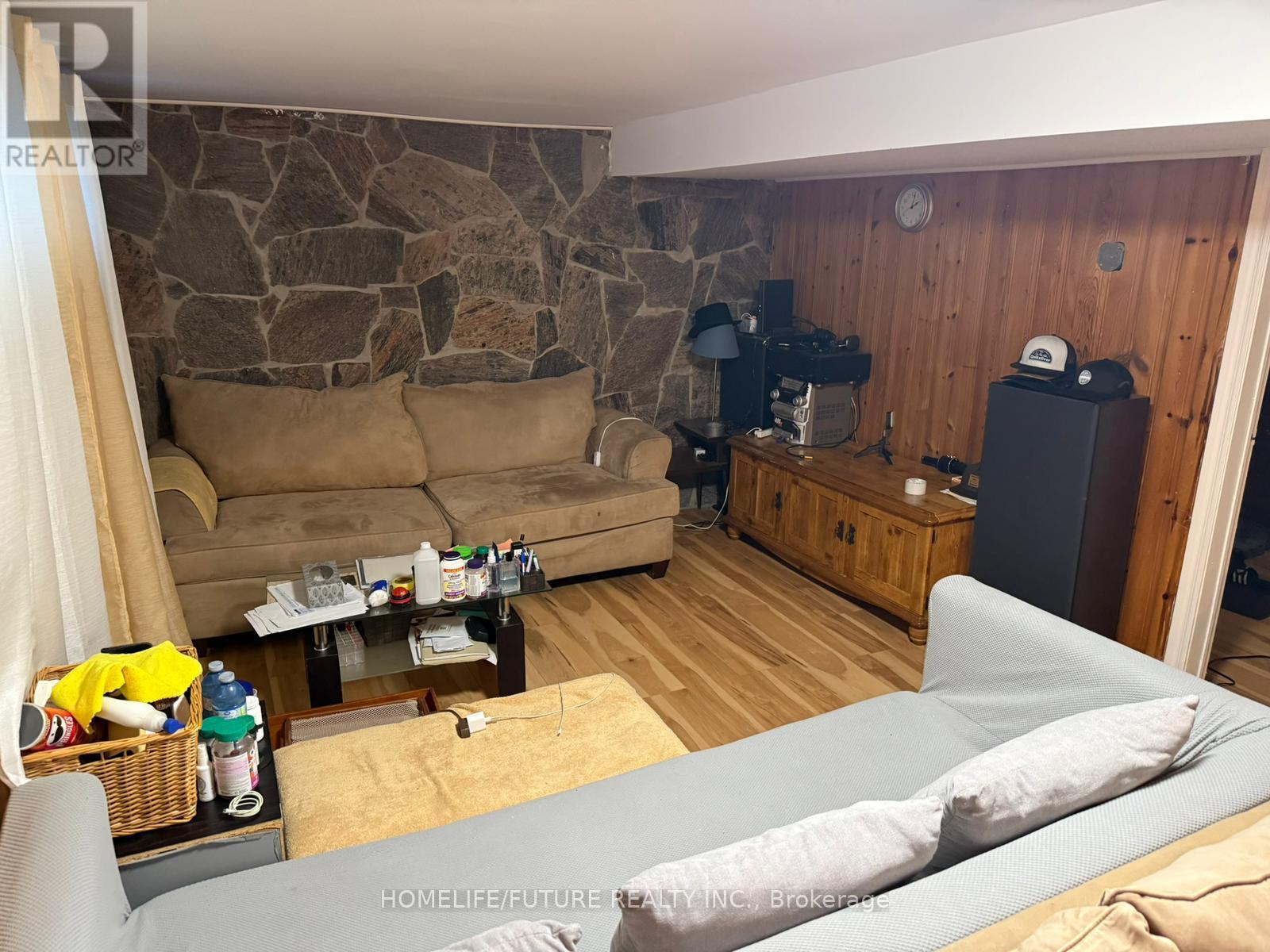 Bsmt - 28 Raylawn Crescent, Halton Hills (Georgetown), Ontario  L7G 4M7 - Photo 1 - W13438564