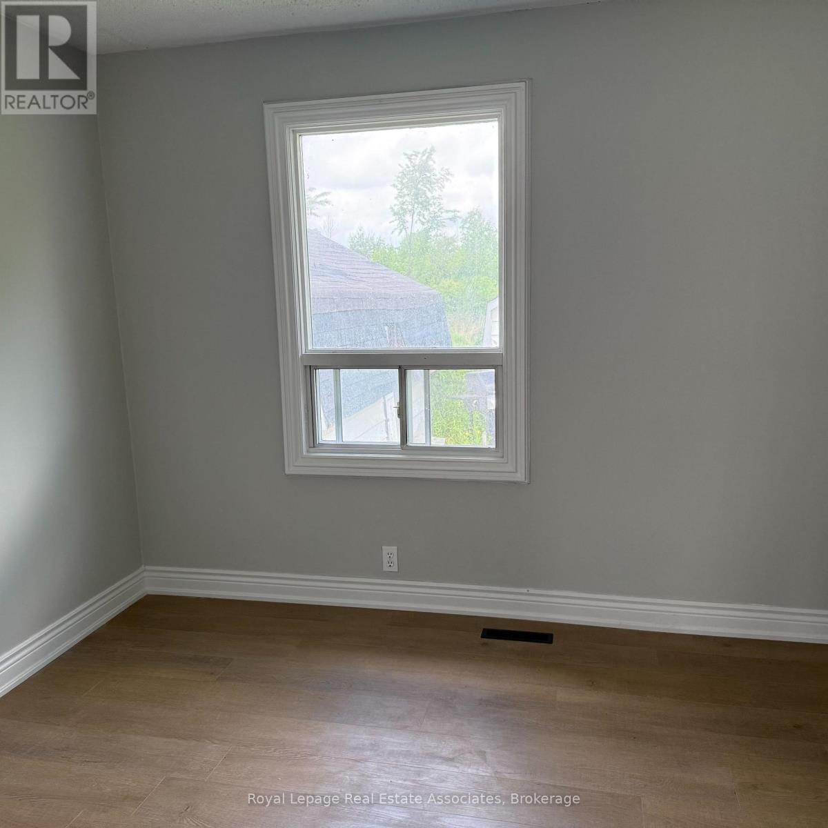 Upper Level - 13469 Highway 7 Highway, Halton Hills (Rural Halton Hills), Ontario  L7G 4S4 - Photo 3 - W13438990