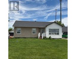 <div class="price">$2,700<small> Monthly</small></div> Upper Level - 13469 Highway 7 Highway, Halton Hills (Rural Halton Hills)<br><div style="margin-bottom:8px;"><small>Royal LePage Real Estate Associates</small></div><div class='bed_bath'>3 Bed | 1 Bath</div>
