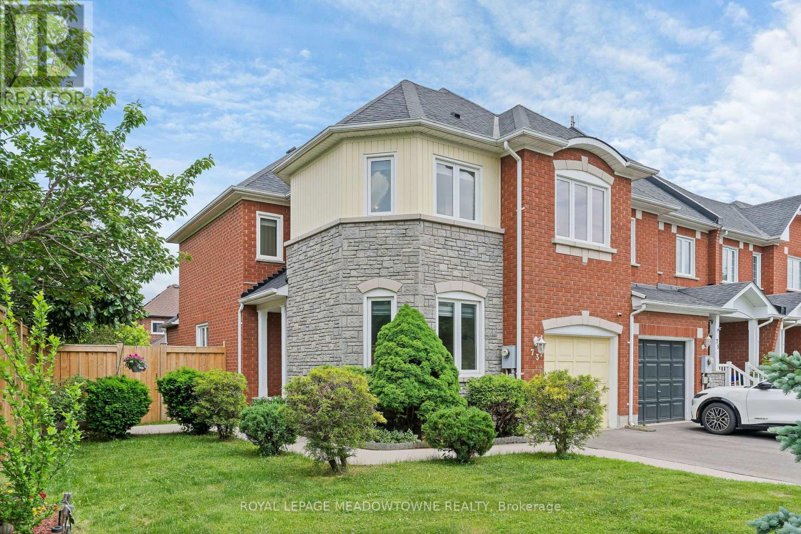 73 James Young Drive, Halton Hills (Georgetown), Ontario  L7G 5S5 - Photo 1 - W13439904