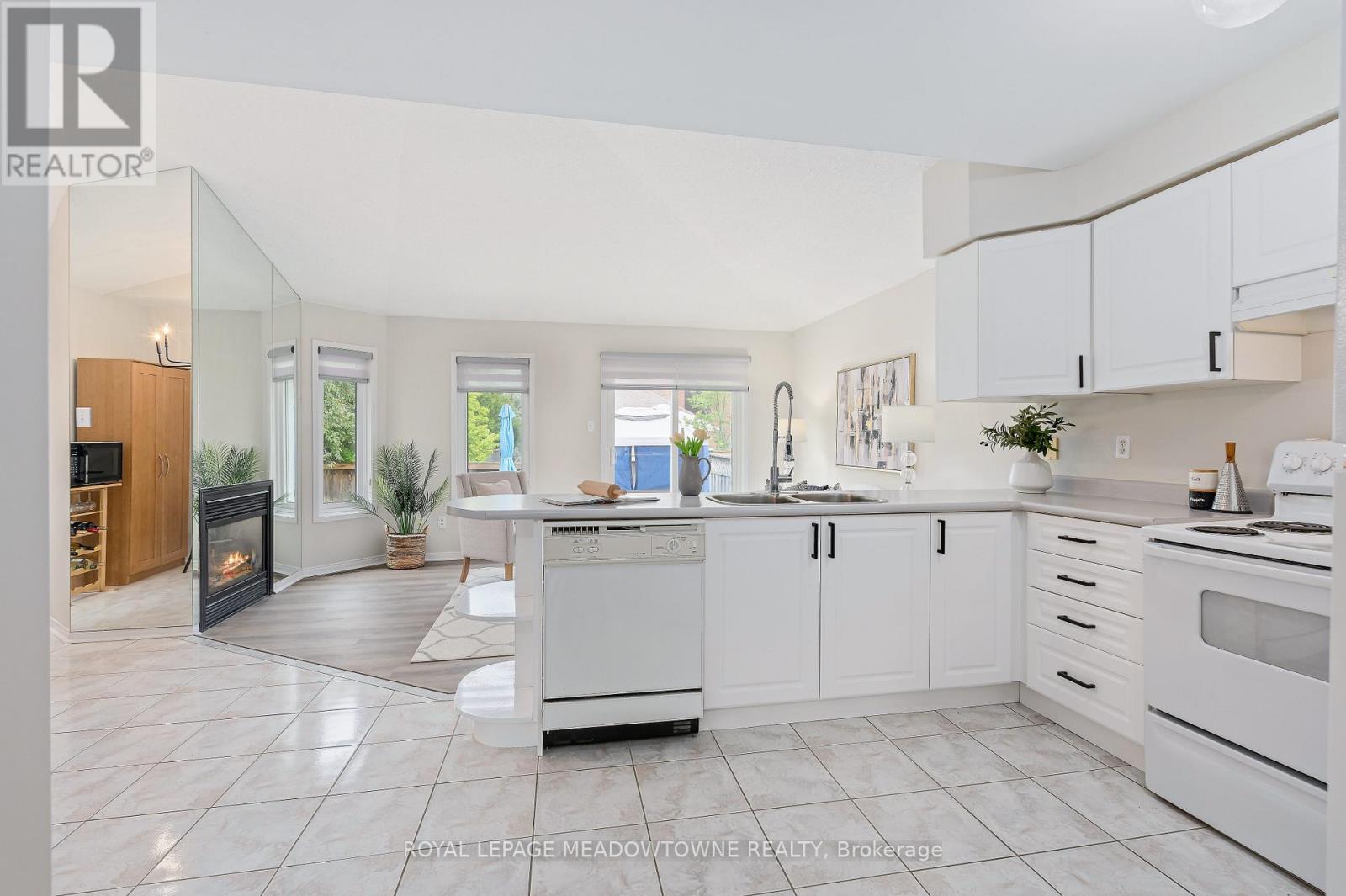 73 James Young Drive, Halton Hills (Georgetown), Ontario  L7G 5S5 - Photo 13 - W13439904
