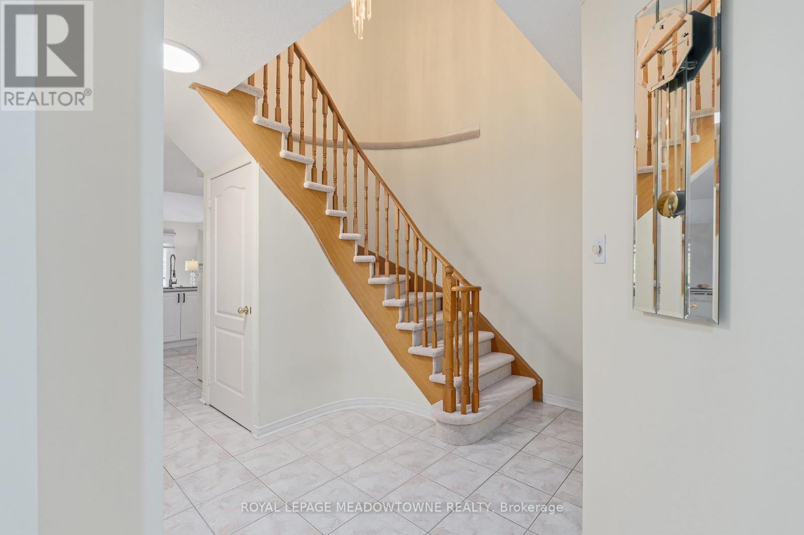 73 James Young Drive, Halton Hills (Georgetown), Ontario  L7G 5S5 - Photo 19 - W13439904