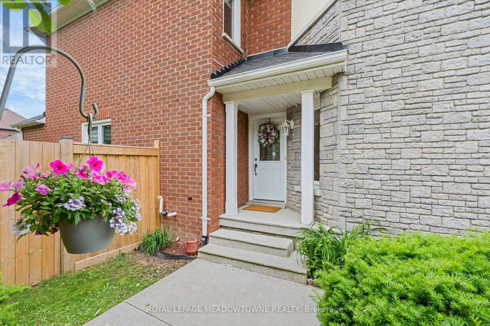 73 James Young Drive, Halton Hills (Georgetown), Ontario  L7G 5S5 - Photo 2 - W13439904
