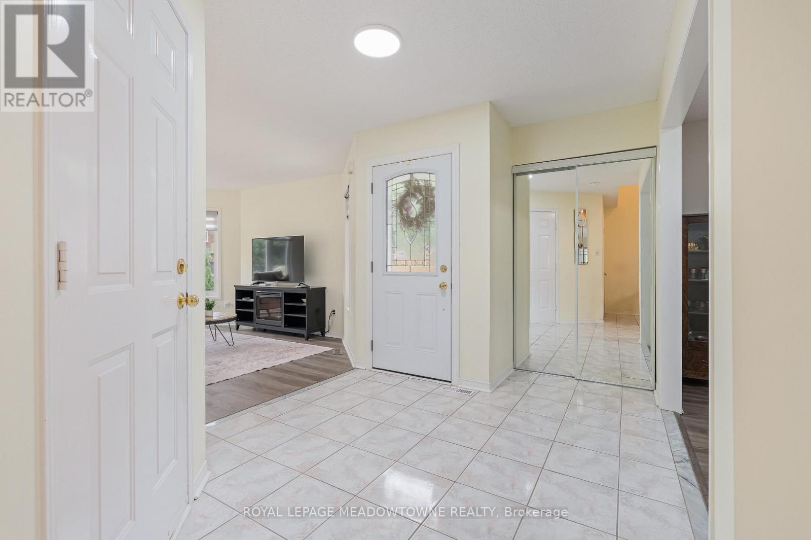 73 James Young Drive, Halton Hills (Georgetown), Ontario  L7G 5S5 - Photo 3 - W13439904