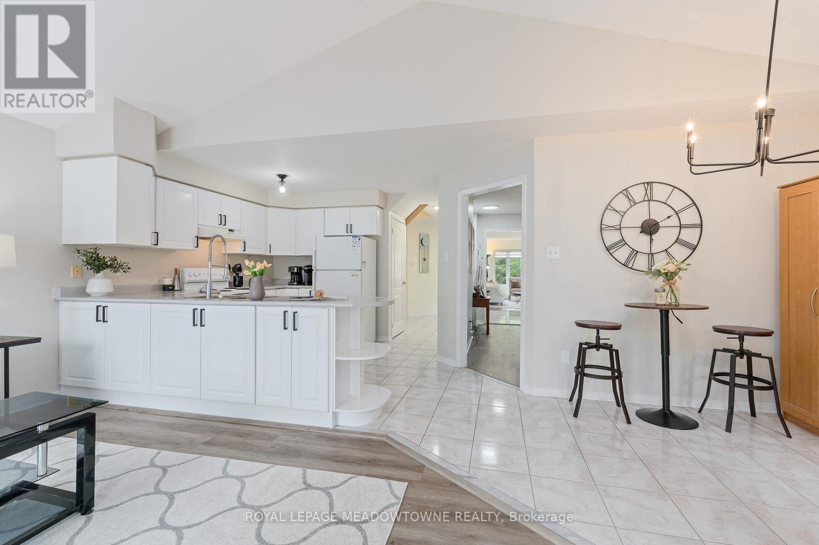 73 James Young Drive, Halton Hills (Georgetown), Ontario  L7G 5S5 - Photo 9 - W13439904