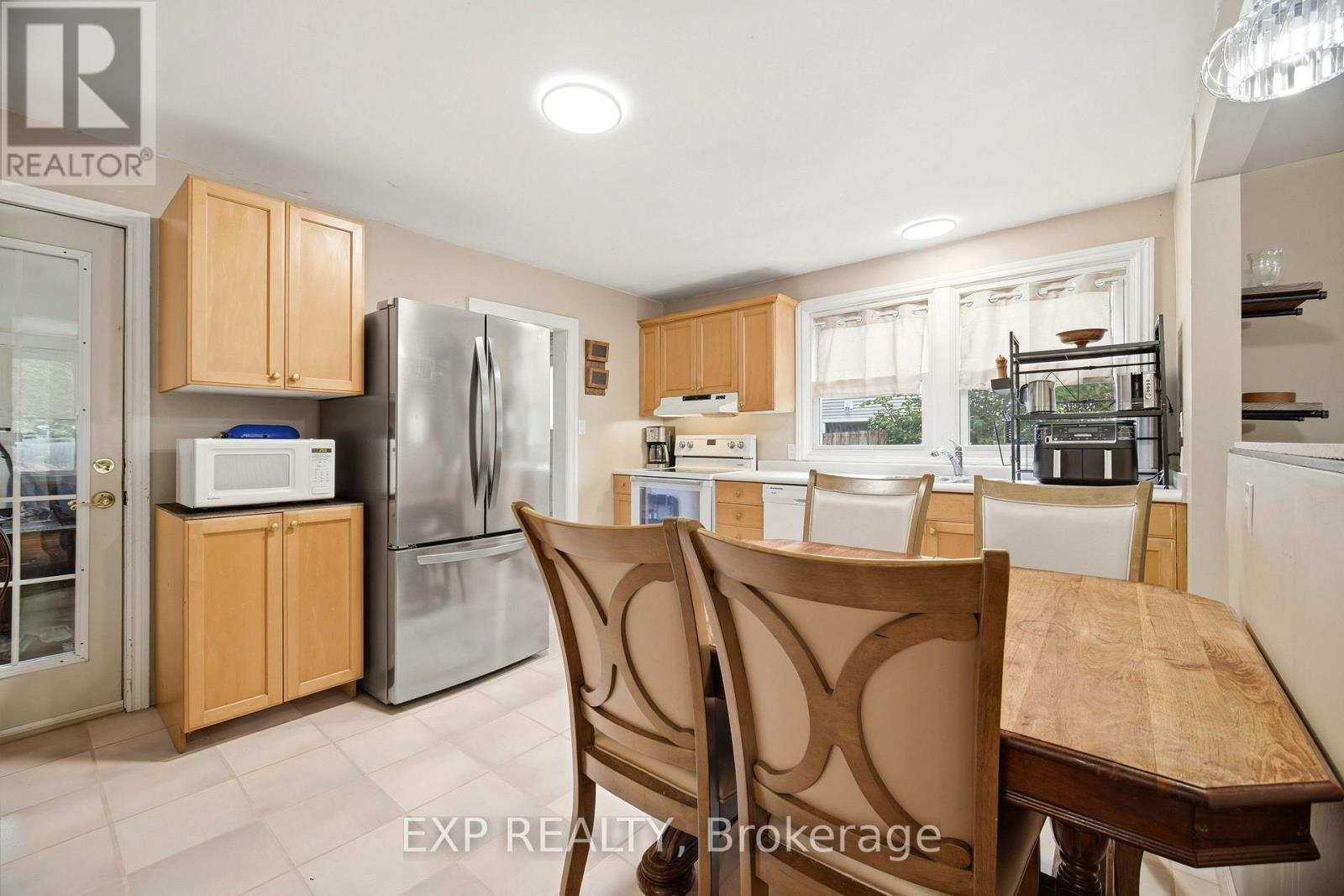 217 Mcdonald Boulevard, Halton Hills (Ac Acton), Ontario  L7J 1B2 - Photo 11 - W13440154