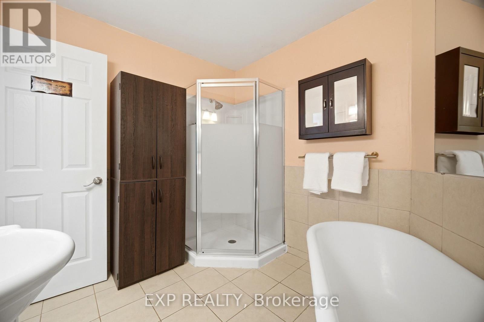 217 Mcdonald Boulevard, Halton Hills (Ac Acton), Ontario  L7J 1B2 - Photo 18 - W13440154