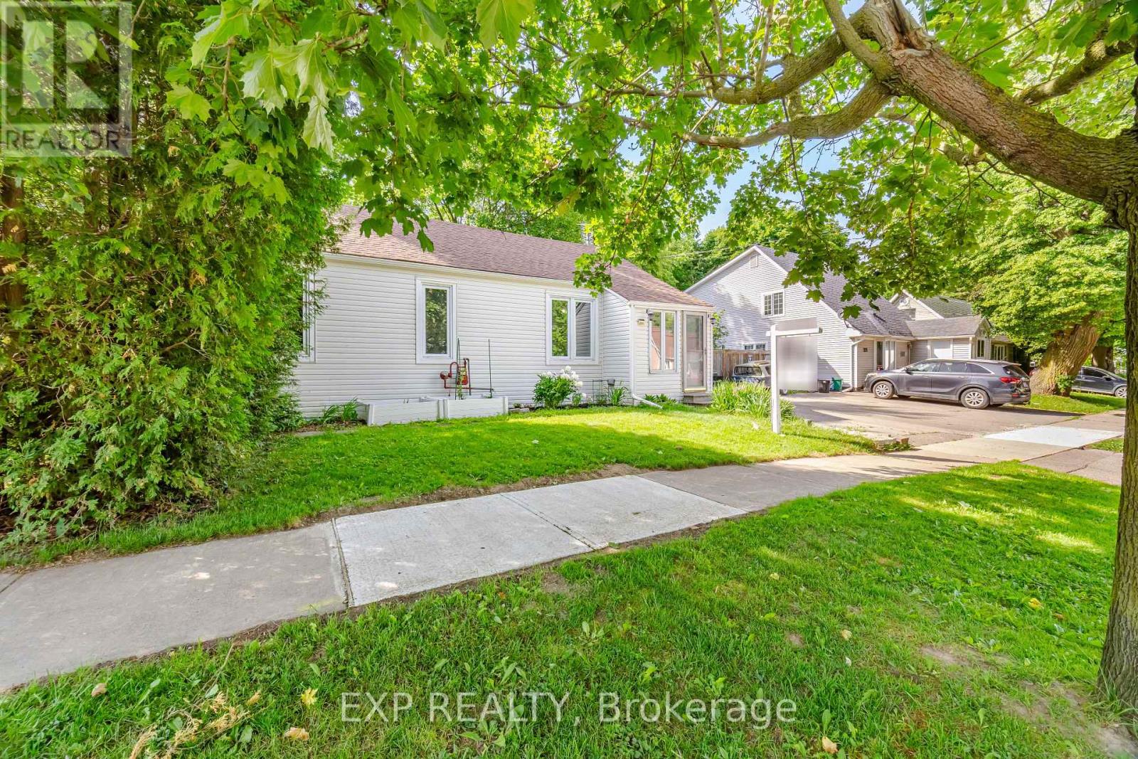 217 Mcdonald Boulevard, Halton Hills (Ac Acton), Ontario  L7J 1B2 - Photo 2 - W13440154